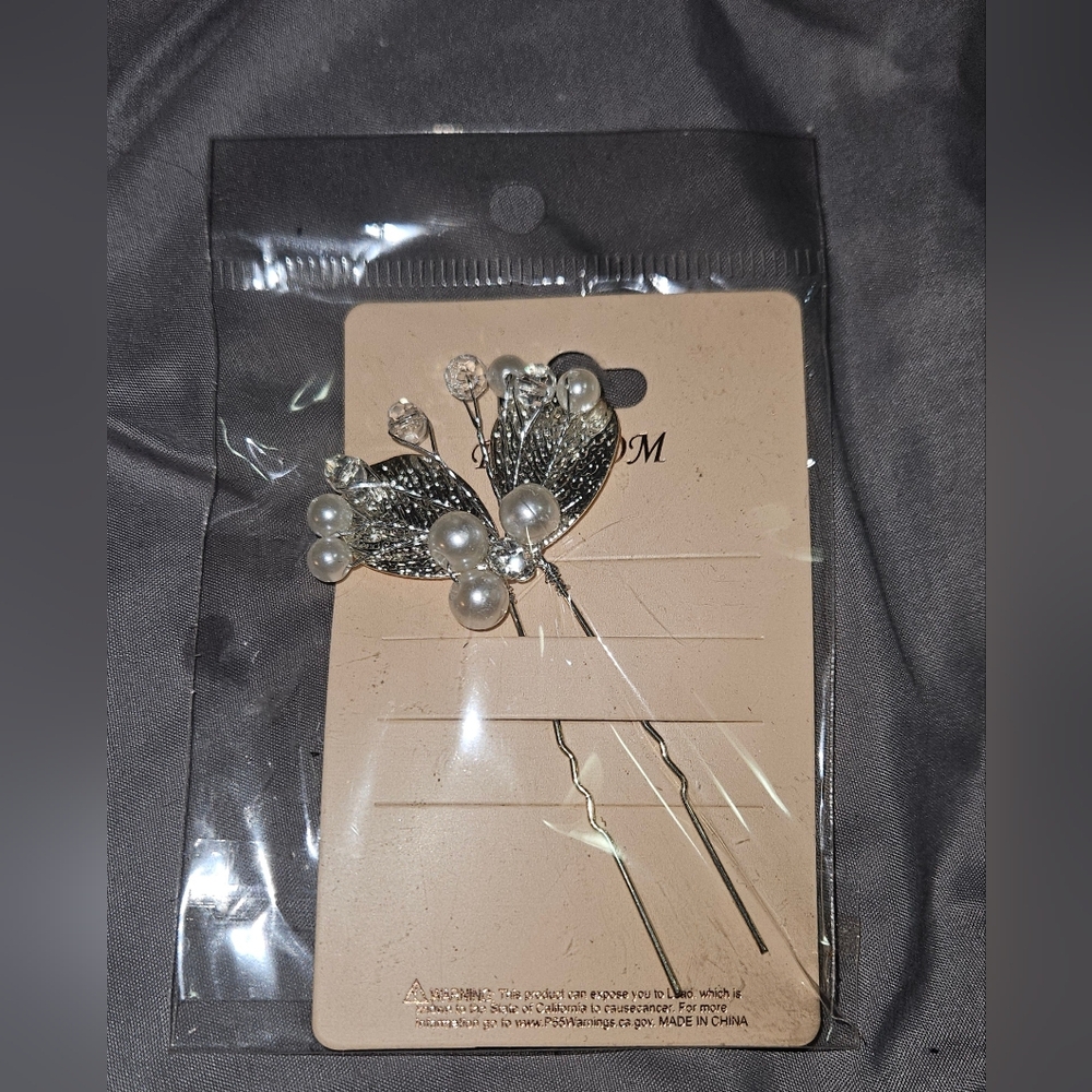 Elegant Silver Rhinestone & Pearl Hairpin BNIB